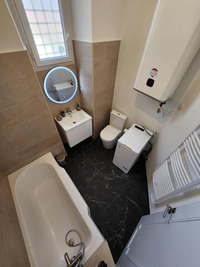 Amazing - Grande Terrasse - Coeur De - Wifi - Ac Apartment